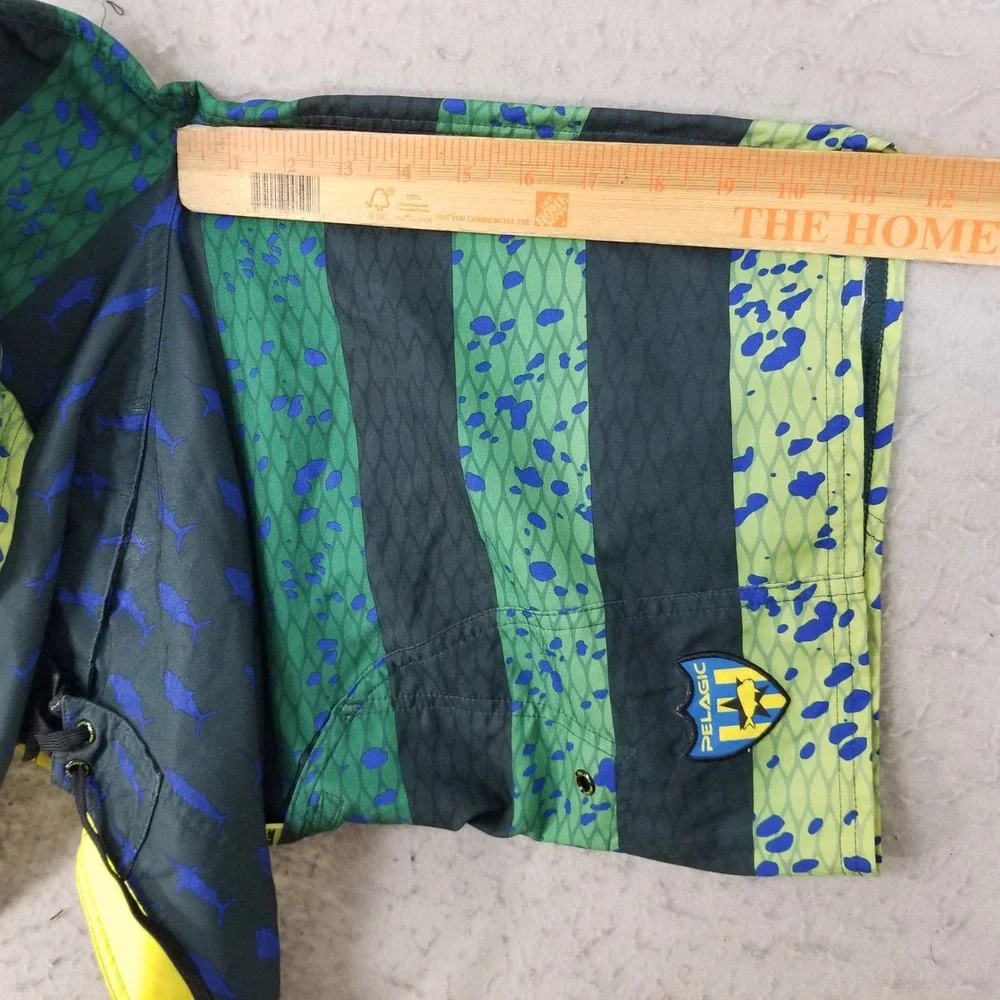 Pelagic Board Shorts Mens 34 Green Sharkskin Fishing Swim Trunks Fish Print
